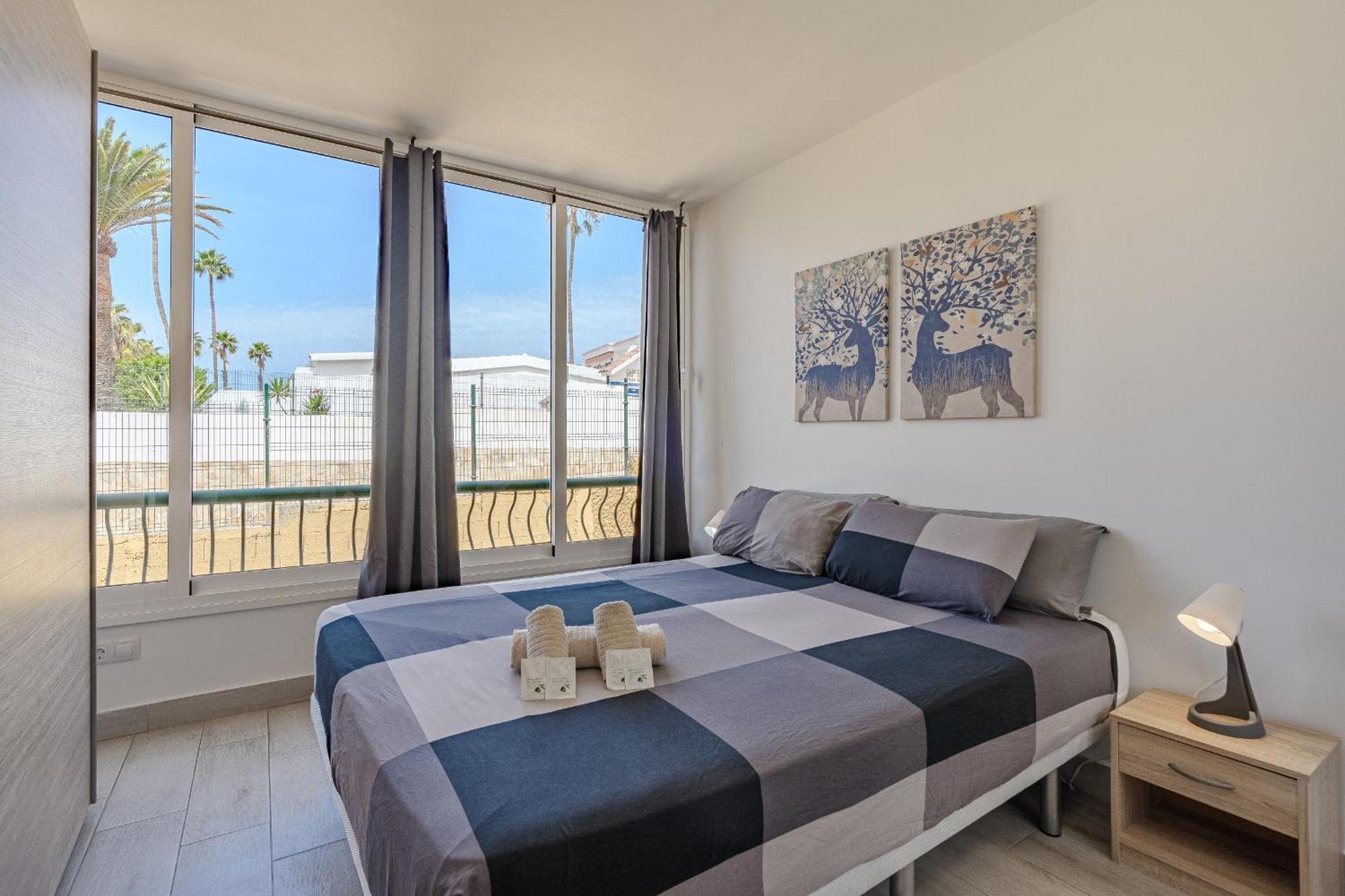 Apartamentos En Torres Del Sol อาโรนา ภายนอก รูปภาพ